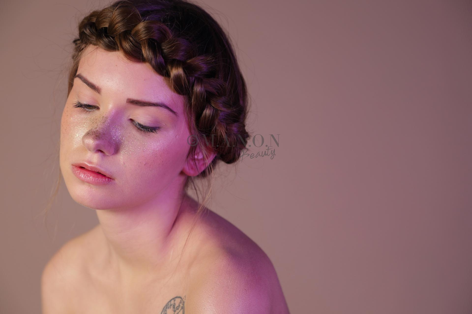 Site 20190205 mb shooting photographe amel kerkeni modele margot carpentier tresse et taches de rousseurs dorees yeux fermes