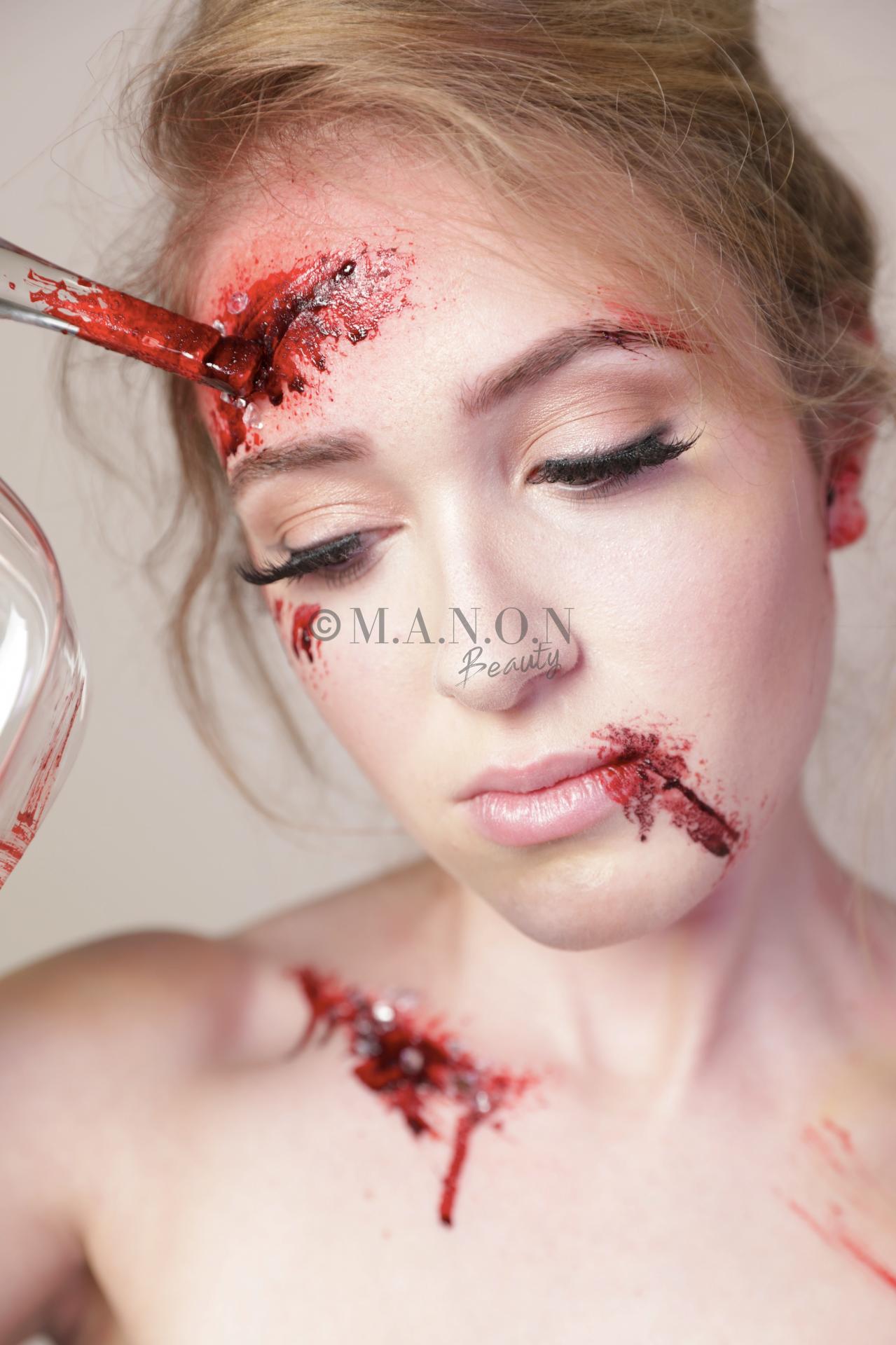 Site 20191219 mb realiste photographe amel kerkeni modele lea cisek cendrillon battue close up credit