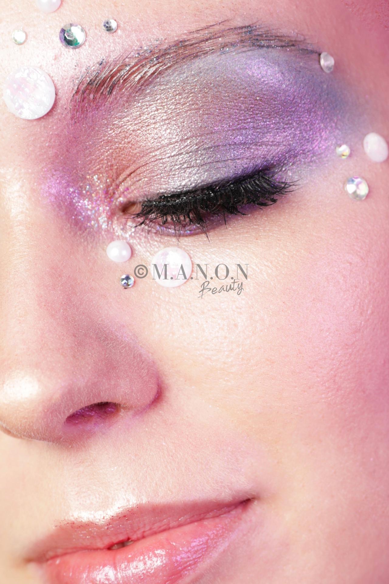 Site 20200831 mb shooting photographe amel kerkeni modele justine moreau close up strass oeil ferme