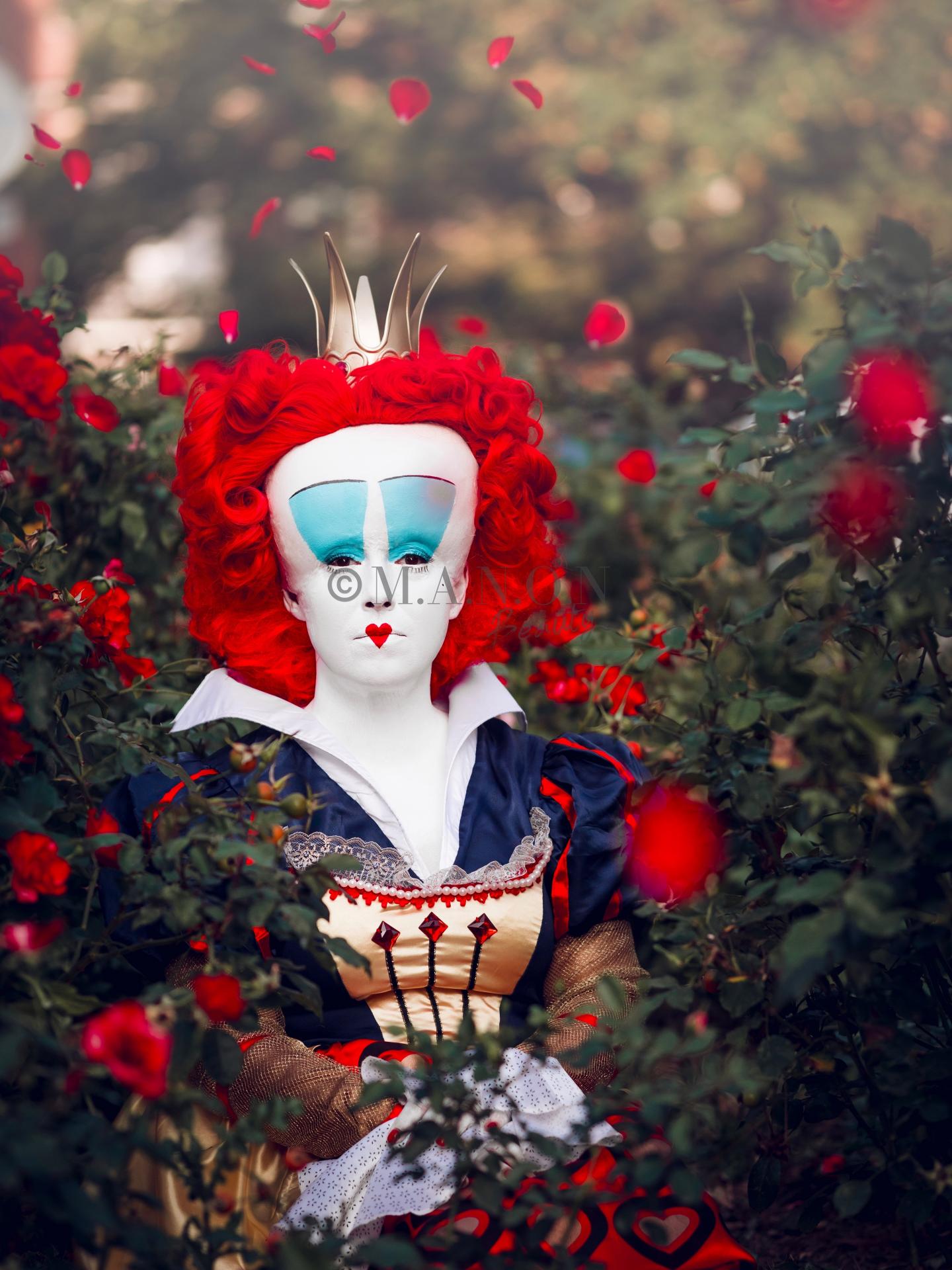 Site 20200922 mb imaginaire photographe grozen visu julien pieczynski modele isabelle de decker reine de coeur jardin credit